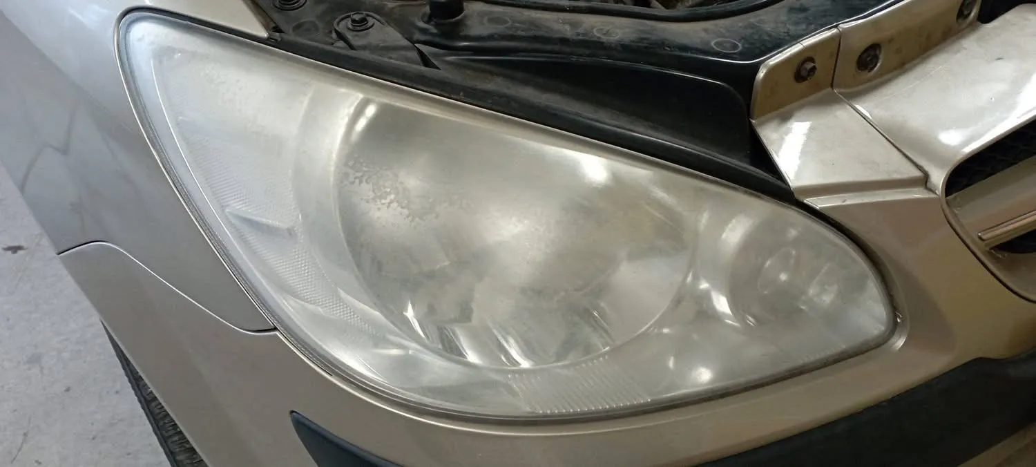 Fényszóró polírozás