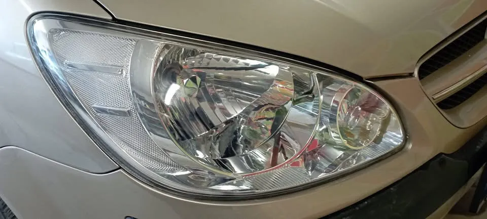 Fényszóró polírozás